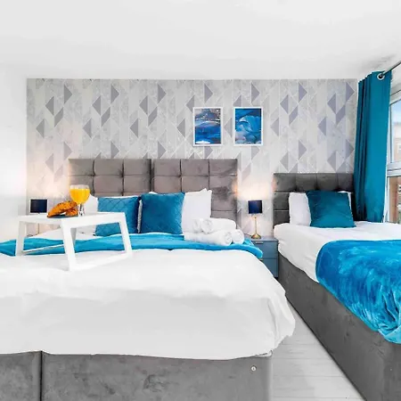 2 Bedroom In City-centre With Free Parking Apartment