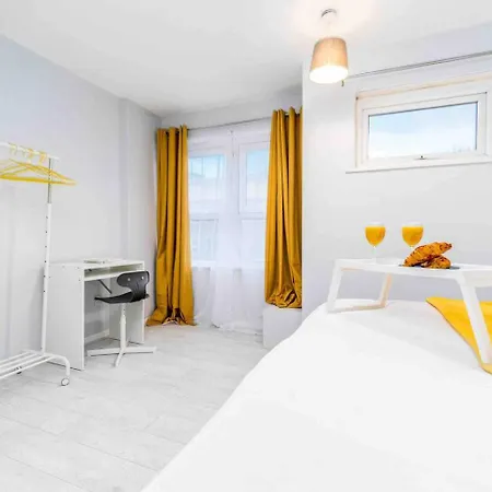 2 Bedroom In City-centre With Free Parking Apartment Birmingham